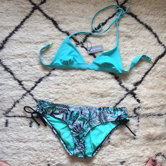 Bikyni blue green triangle tie top - Picture 2 of 3